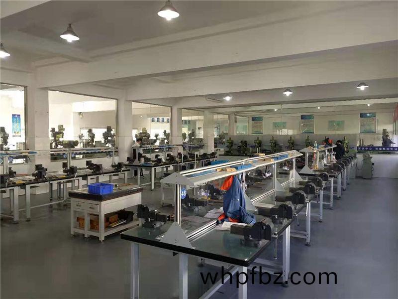 現代鉗(qian)工實(shi)訓室